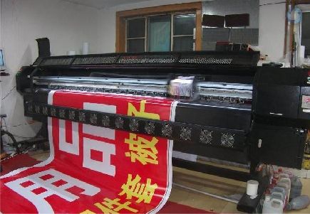 双牌喷绘广告分辨率是多少？