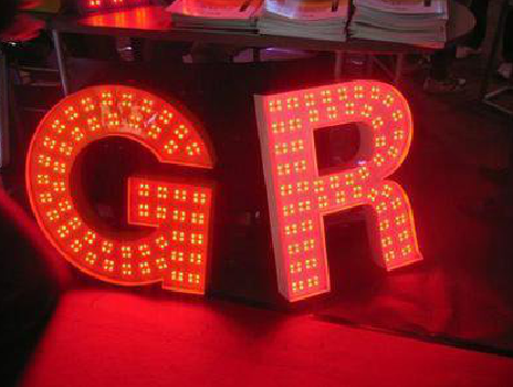 双牌LED发光字常见的安装误区。